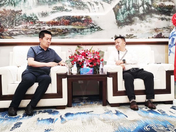 甘肅建投新能源公司董事長(zhǎng)趙琰森一行赴華電曹妃甸重工裝備有限公司、華潤(rùn)電力陜西公司、陜西辰瑪風(fēng)力發(fā)電有限公司進(jìn)行業(yè)務(wù)洽談