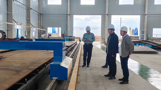 甘肅建投新能源公司董事長趙琰森一行赴新疆巴里坤生產(chǎn)基地開展安全生產(chǎn)專項(xiàng)檢查?